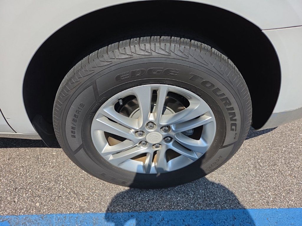 Used 2019 Buick Enclave Essence FWD image 6