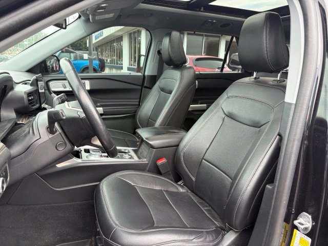 Certified 2023 Ford Explorer Limited AWD/4WD image 10