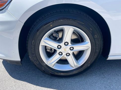 Used 2023 Chevrolet Malibu LS w/ Driver Confidence Package FWD image 32