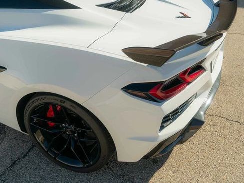 Used 2025 Chevrolet Corvette Z06 w/ Z07 Performance Package image 33