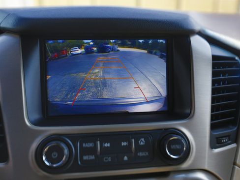 Used 2017 GMC Yukon XL Denali w/ Open Road Package image 9