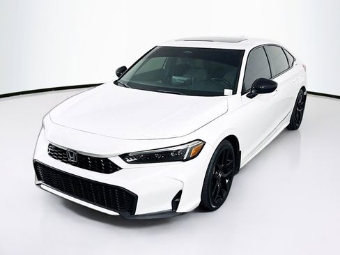 Used 2025 Honda Civic Sport image 3