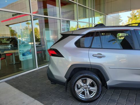 Used 2024 Toyota RAV4 XLE w/ Convenience Package image 6