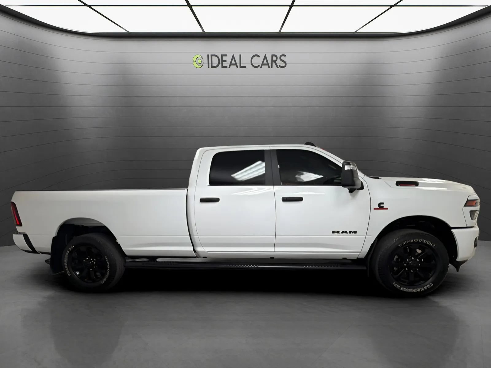 Used 2026 RAM 3500 Big Horn AWD/4WD image 4