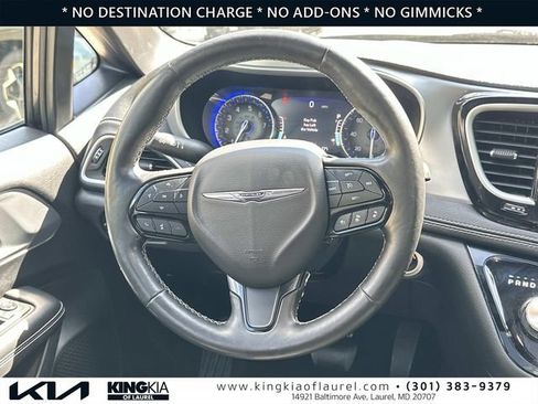 Used 2021 Chrysler Pacifica Touring w/ S Appearance Package FWD image 7