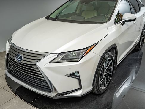 Used 2018 Lexus RX 450h AWD w/ Luxury Package image 13