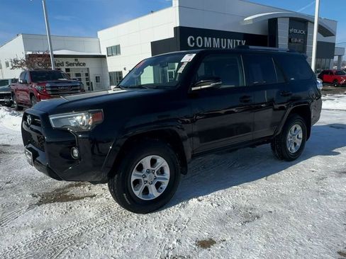 Used 2024 Toyota 4Runner SR5 Premium image 4