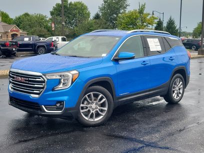 Used 2024 GMC Terrain SLT w/ Infotainment Package II