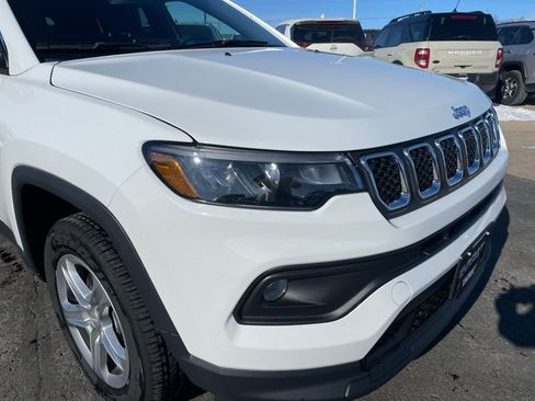 Used 2024 Jeep Compass Latitude image 24