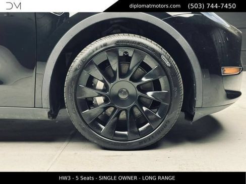 Used 2023 Tesla Model Y Long Range AWD/4WD image 39
