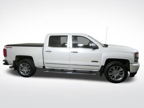 Used 2018 Chevrolet Silverado 1500 High Country image 2