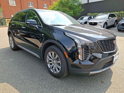 Used 2023 Cadillac XT4 Premium Luxury w/ Cold Weather Package AWD/4WD image 3