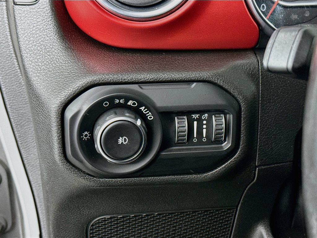 Used 2021 Jeep Wrangler Unlimited Rubicon w/ Uconnect 4C Nav & Sound Group AWD/4WD image 11
