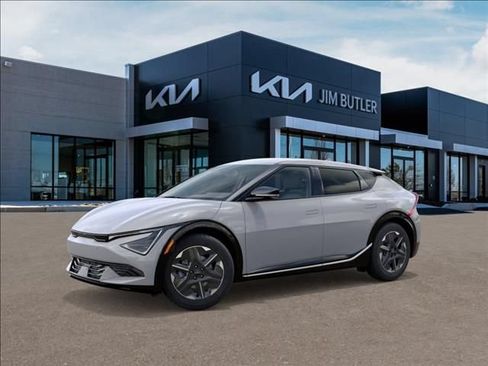 New 2026 Kia EV6 Light RWD image 3