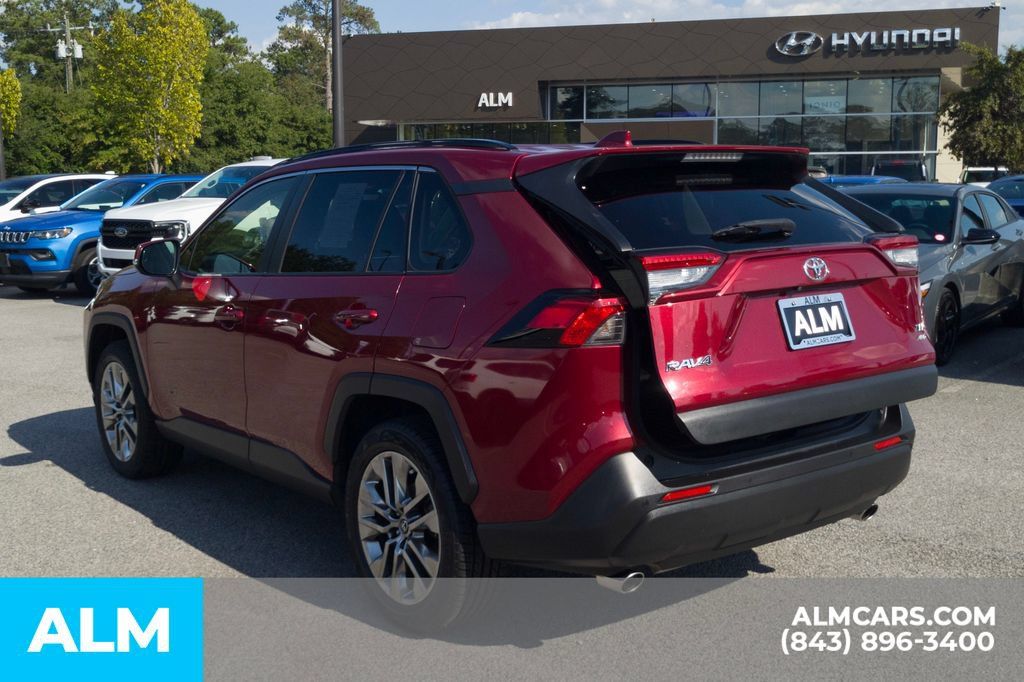 Used 2019 Toyota RAV4 XLE Premium w/ Advanced Technology Package AWD/4WD image 10