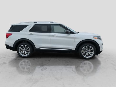 Used 2023 Ford Explorer Platinum w/ Technology Package AWD/4WD image 9