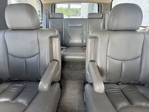 Used 2004 GMC Yukon XL Denali AWD/4WD image 26