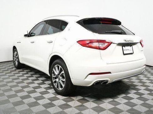 Used 2017 Maserati Levante w/ Luxury Package AWD/4WD image 31