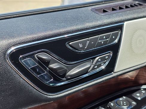 Used 2019 Lincoln Navigator Reserve w/ Cargo Package image 34