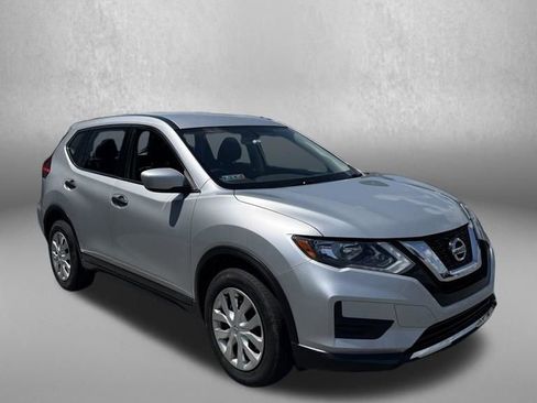 Used 2017 Nissan Rogue S AWD/4WD image 1