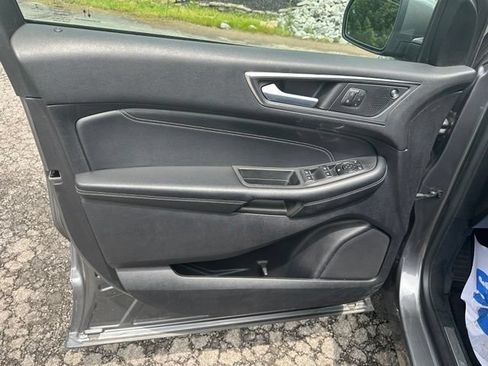 Used 2022 Ford Edge Titanium w/ Equipment Group 301A AWD/4WD image 25