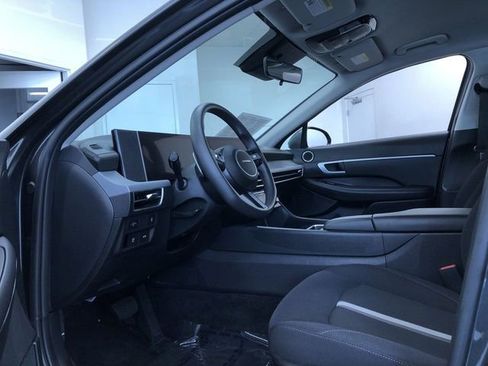 Used 2025 Hyundai Sonata SEL FWD image 11