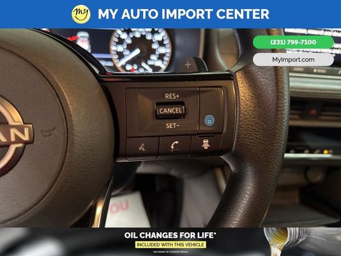 Used 2023 Nissan Rogue SV image 17