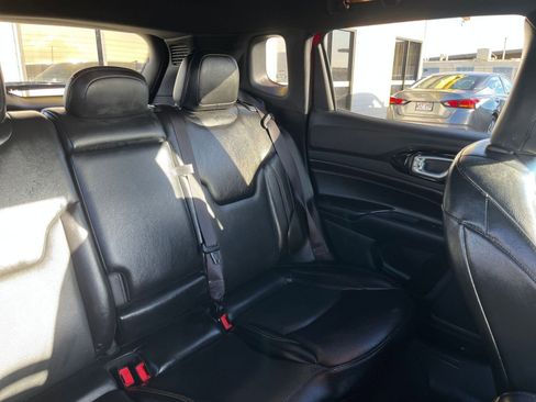 Used 2023 Jeep Compass Limited image 39