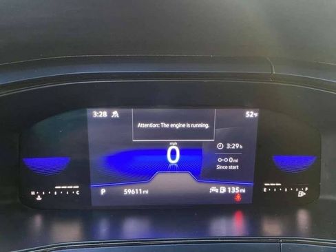 Used 2022 Volkswagen Taos SE w/ Panoramic Sunroof Package image 18