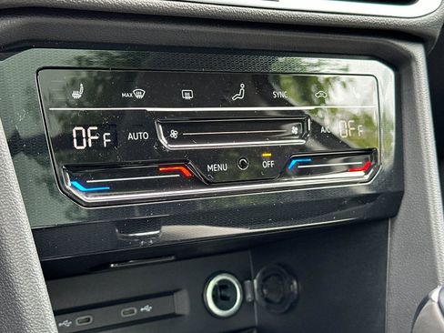 New 2026 Volkswagen Taos SE AWD/4WD image 19