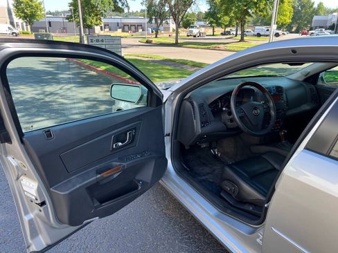 Used 2004 Cadillac CTS 3.6 w/ Preferred Equipment Group RWD image 7