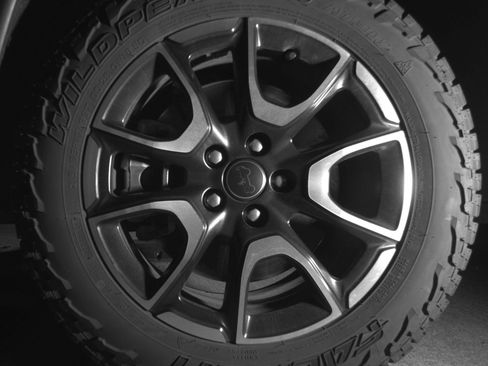Used 2025 Jeep Compass Trailhawk AWD/4WD image 15