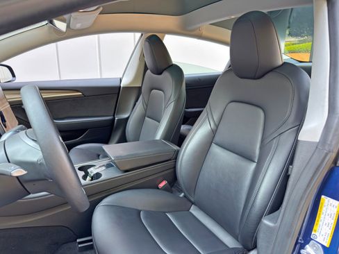 Used 2023 Tesla Model 3 Standard Range RWD image 39