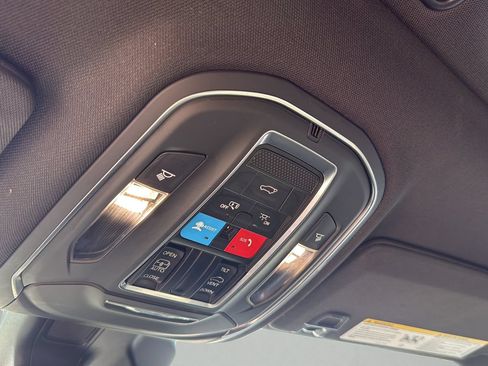 Used 2022 Jeep Grand Cherokee Altitude RWD image 22