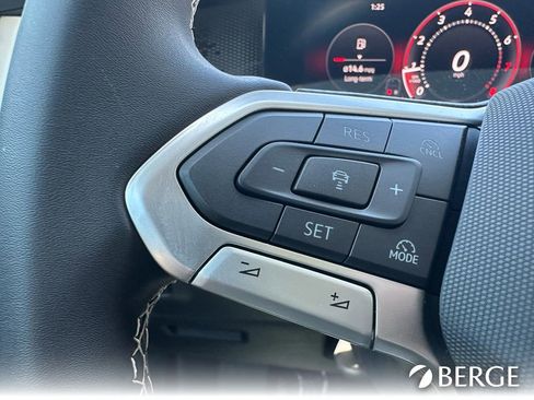 New 2026 Volkswagen Tiguan SE FWD image 20