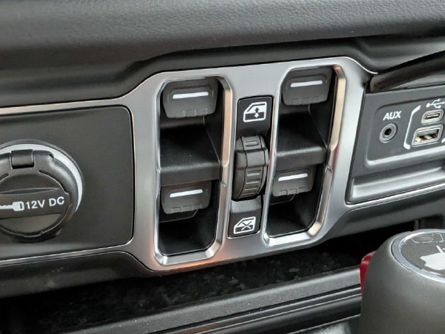 New 2027 Jeep Wrangler Unlimited Sahara AWD/4WD image 24