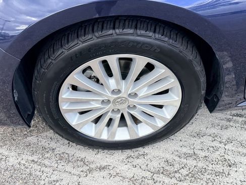 Used 2014 Toyota Avalon Limited image 17