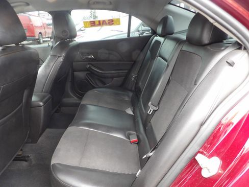 Used 2016 Chevrolet Malibu LT image 10