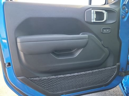 New 2026 Jeep Gladiator Sport image 12