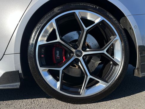 Used 2024 Audi RS 6 performance image 11