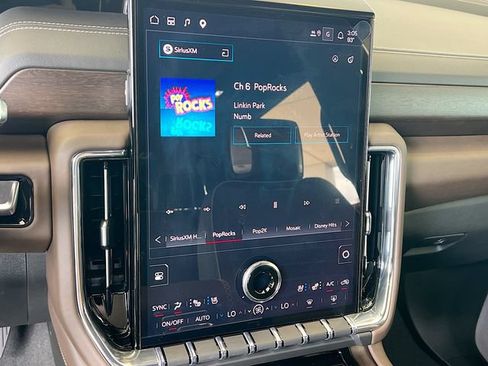New 2026 GMC Yukon XL Denali Ultimate AWD/4WD image 10