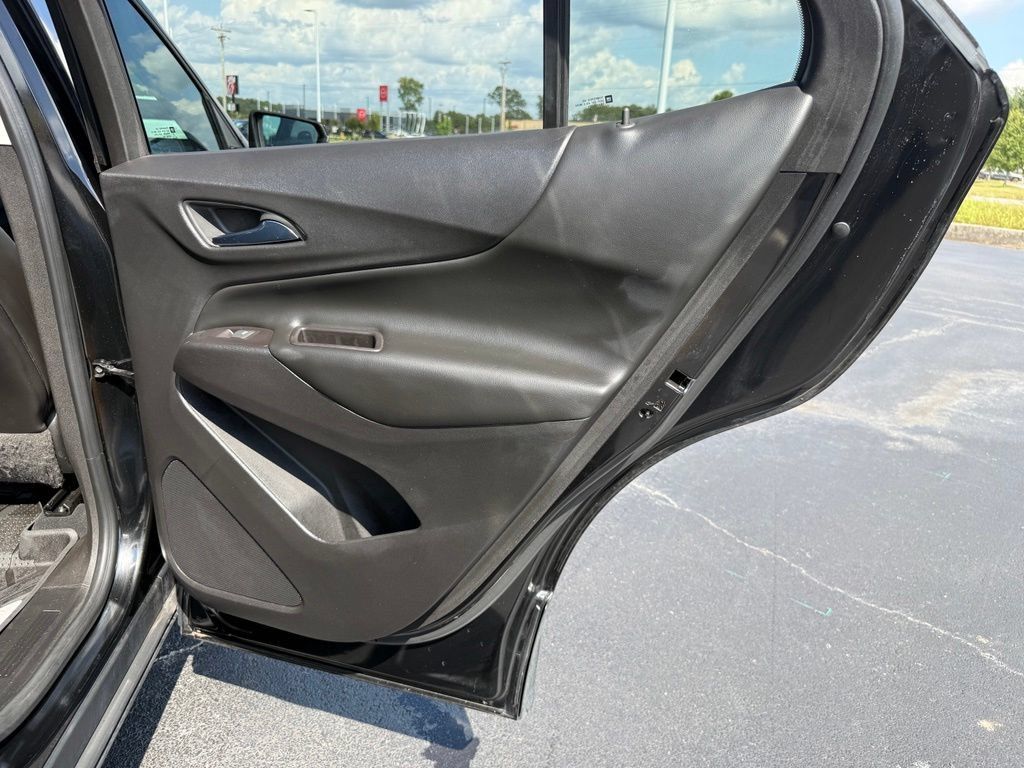 Used 2020 Chevrolet Equinox LT w/ Midnight Edition FWD image 36