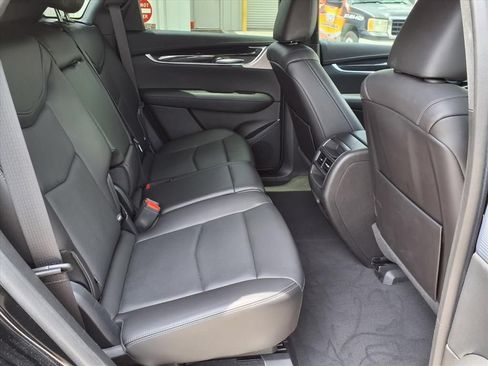 Certified 2023 Cadillac XT5 Premium Luxury w/ Technology Package FWD image 13