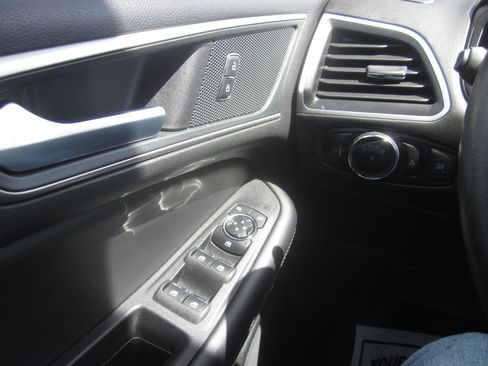 Used 2024 Ford Edge SEL AWD/4WD image 18