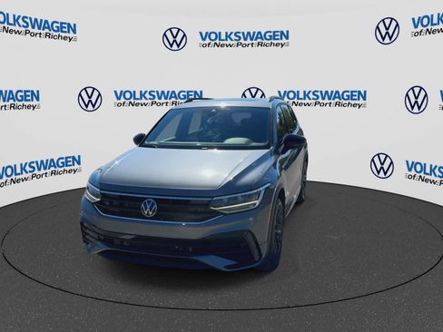 Used 2024 Volkswagen Tiguan SE R-Line FWD image 3