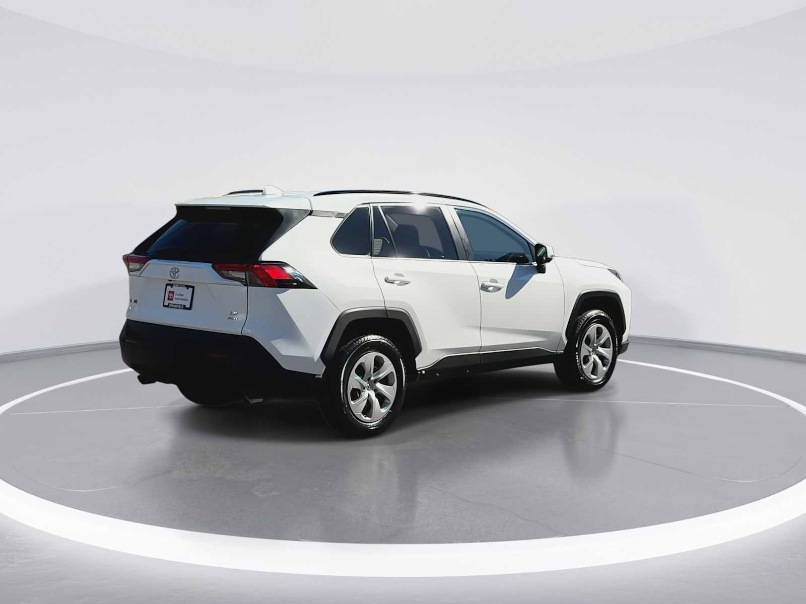 Certified 2021 Toyota RAV4 LE AWD/4WD image 8
