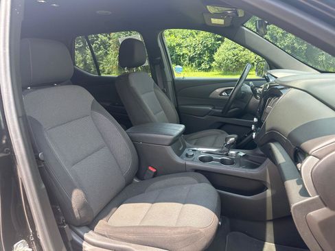 Used 2023 Chevrolet Traverse LT AWD/4WD image 23