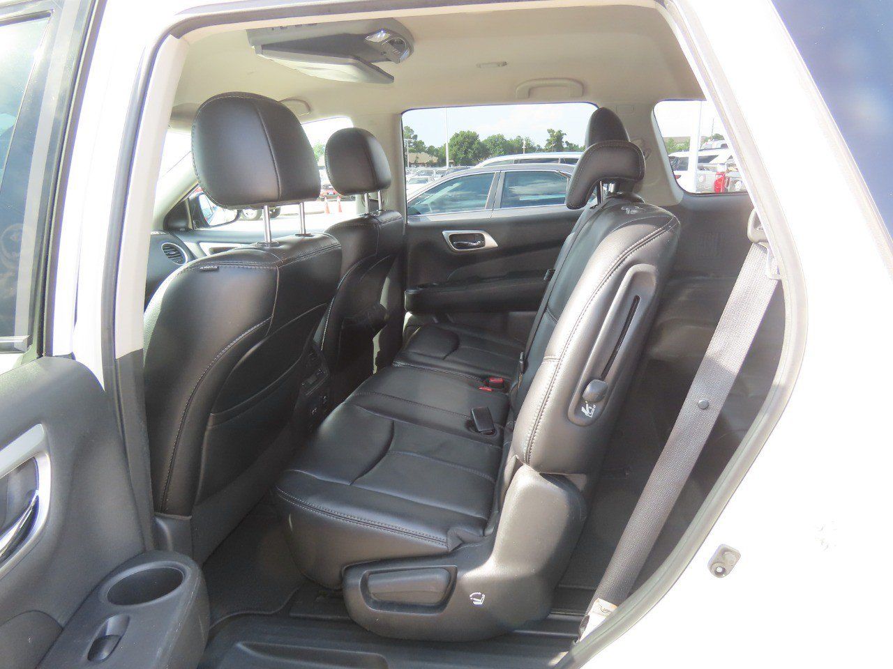 Used 2017 Nissan Pathfinder SL AWD/4WD image 21