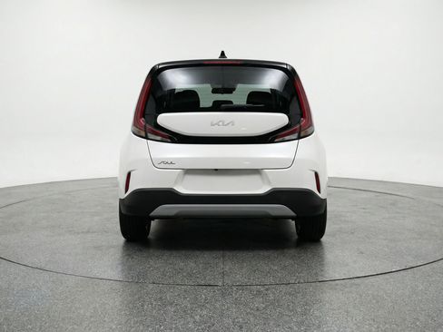Used 2025 Kia Soul LX w/ LX Technology Package image 7