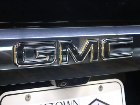 Used 2023 GMC Yukon Denali Ultimate AWD/4WD image 25